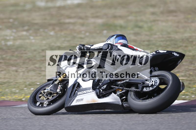 /37 09.08.2026  Pluess Motosport ADR/Freies Fahren/92